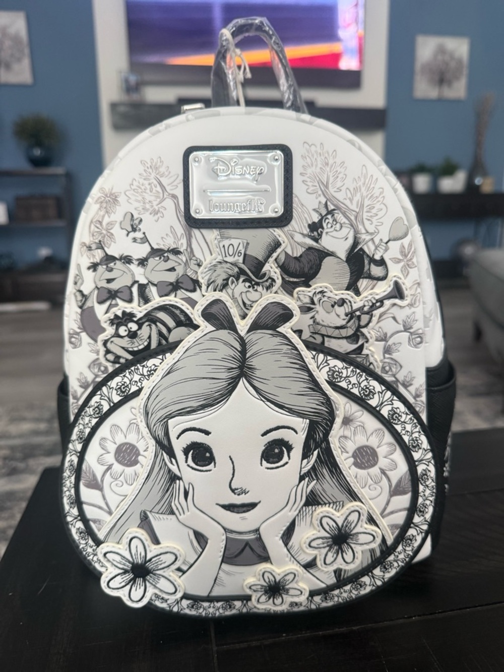 NWT Loungefly Disney Alice in Wonderland  Sketch White Mini Backpack Limited Ed